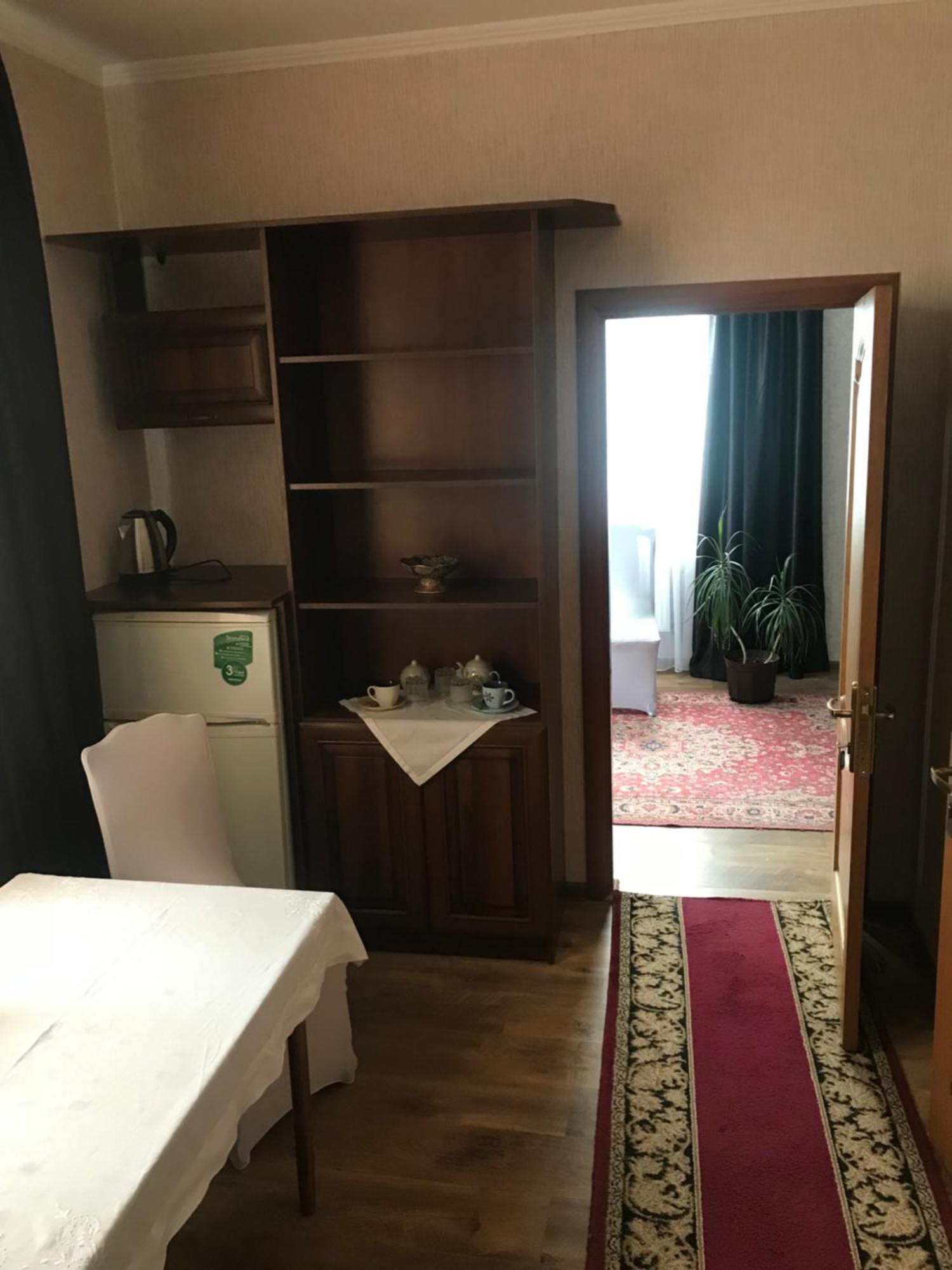 Готель Майовит Khmelʼnytsʼkyy Extérieur photo